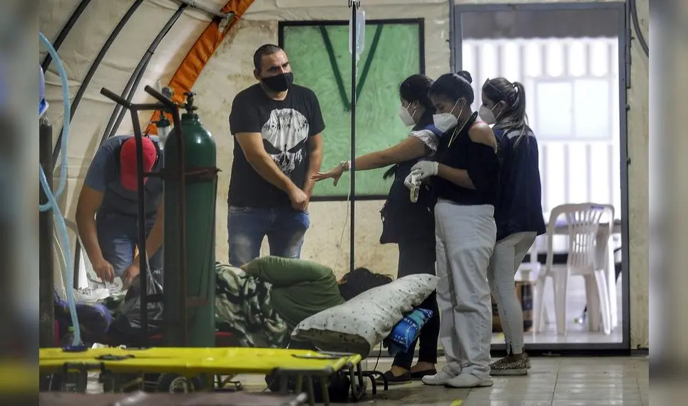 Mario Limachi no logró seguir respirando por su cuenta y falleció sin ni siquiera saber si tenía o no coronavirus. Foto: AFP. Mario Limachi no logró seguir respirando por su cuenta y falleció sin ni siquiera saber si tenía o no coronavirus. Foto: AFP.