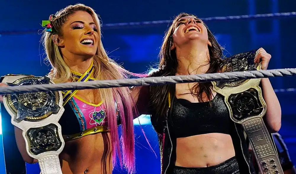 Alexa Bliss y Nikki Cross son las nuevas campeonas en pareja de WWE. Foto: WWE