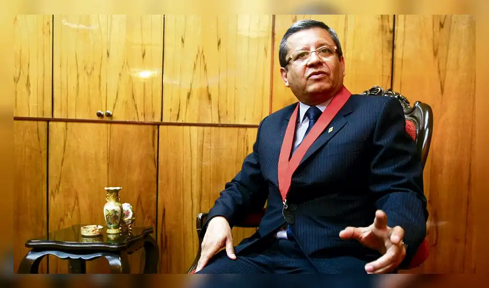 La posición (que se vayan todos) es un poco anarquista