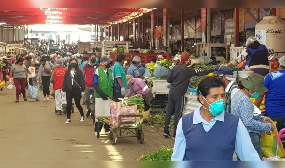 Antes se podía apreciar a vendedores y usuarios que copaban los pasillos. Antes se podía apreciar a vendedores y usuarios que copaban los pasillos.