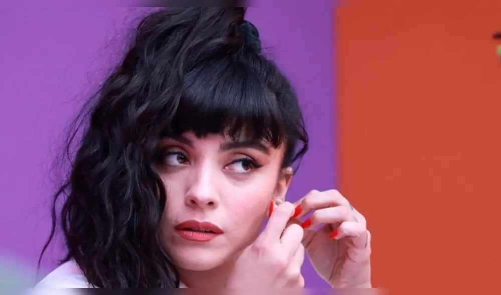 Mon Laferte sorprende a sus fans con sugerente topless 