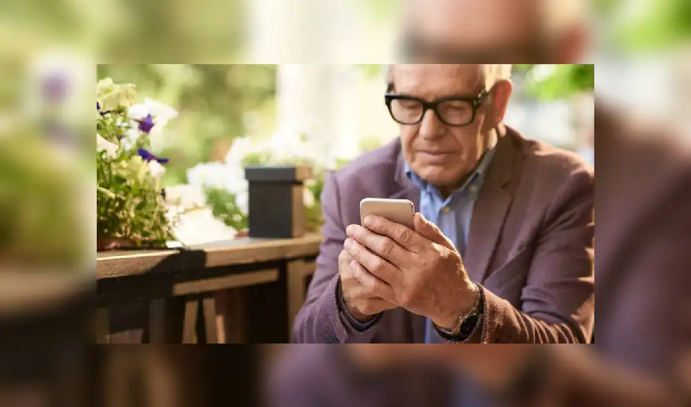 Miles de jóvenes ayudarán a los más vulnerables para realizar compras, y hasta realizar llamadas para conversar con ellos. (Foto: referencial)