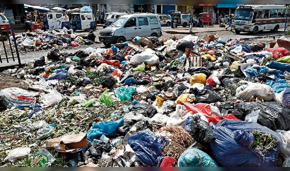 Acumulación de desperdicios trae consecuencias a la salud. Acumulación de desperdicios trae consecuencias a la salud.