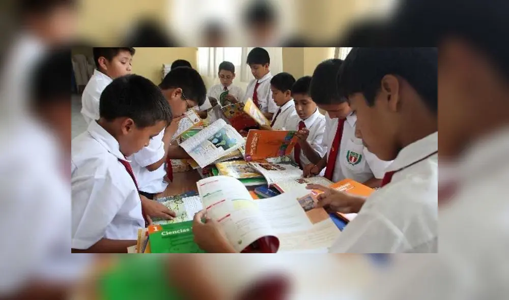 Padres podrán trasladar a sus hijos a los colegios públicos. Créditos: Canal N. Padres podrán trasladar a sus hijos a los colegios públicos. Créditos: Canal N.