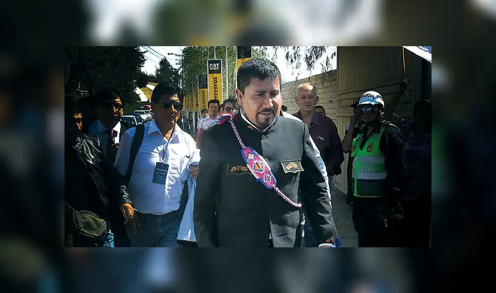 Arequipa: Lluvia de críticas a Elmer Cáceres Llica por su tardía reacción en emergencia