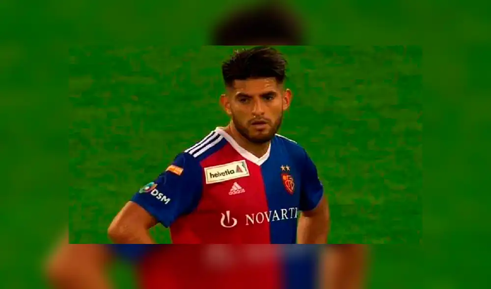 Carlos Zambrano fue expulsado después de esta dura falta. 