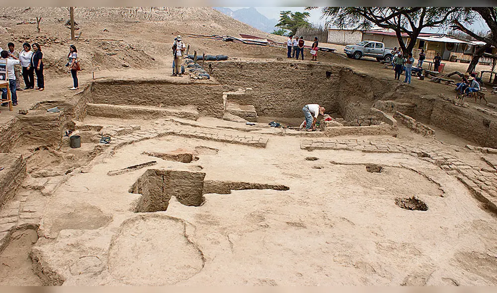 Hallan vestigios de Cultura Wari en complejo Huaca Santa Rosa Hallan vestigios de Cultura Wari en complejo Huaca Santa Rosa