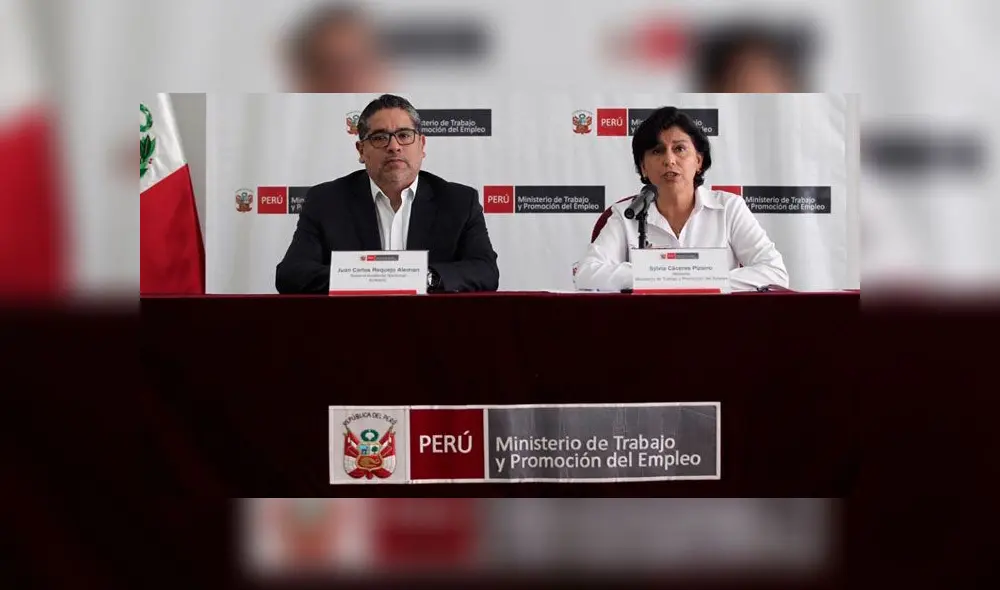 Ministra de Trabajo pidió a Jorge Muñoz y alcaldes distritales que se unan contra la informalidad laboral. Créditos: Aldair Mejía / La República. Ministra de Trabajo pidió a Jorge Muñoz y alcaldes distritales que se unan contra la informalidad laboral. Créditos: Aldair Mejía / La República.