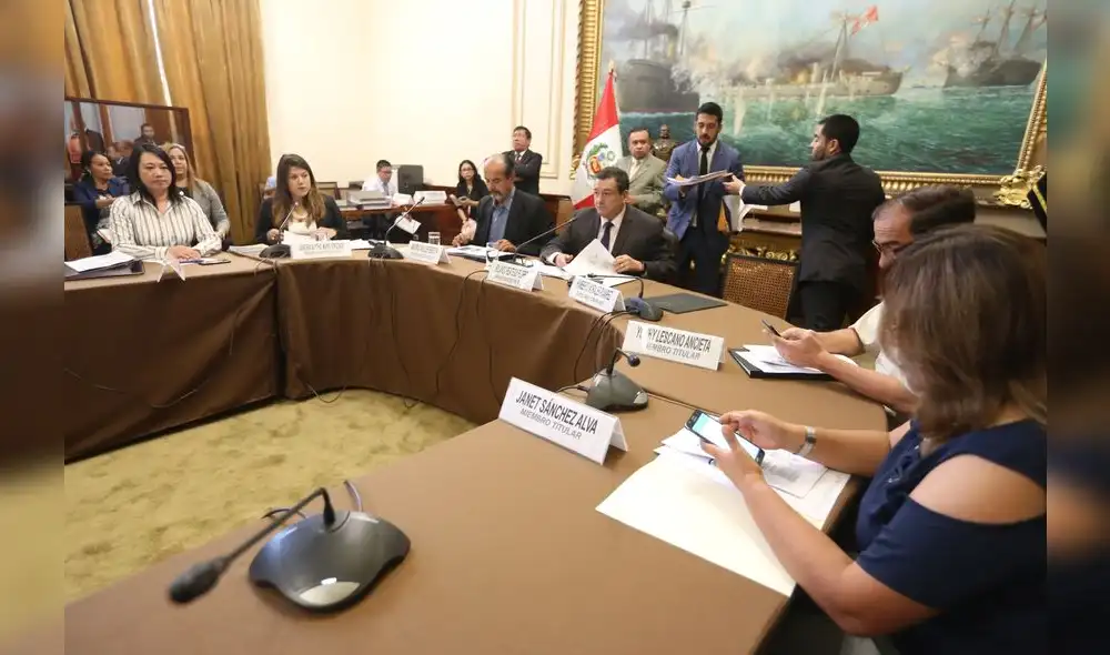 Destituyen a directora de Qali Warma por ir “en contra de la austeridad” Destituyen a directora de Qali Warma por ir “en contra de la austeridad”