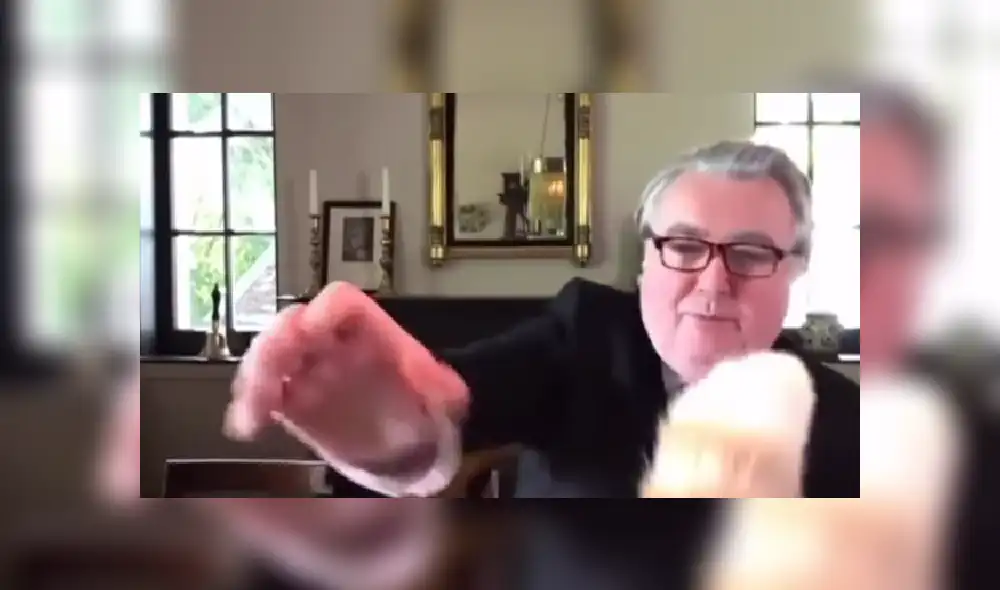 Desliza las imágenes para ver más sobre esta curiosa escena que protagonizó un travieso gato. (Foto: captura) Desliza las imágenes para ver más sobre esta curiosa escena que protagonizó un travieso gato. (Foto: captura)