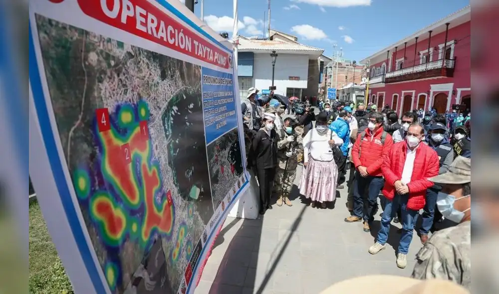 Primer ministro estuvo verificando el funcionamiento de la "Operación Tayta" en la región altiplánica. Foto: PCM. Primer ministro estuvo verificando el funcionamiento de la "Operación Tayta" en la región altiplánica. Foto: PCM.