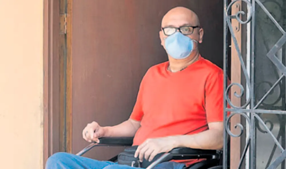 SIN FISIOTERAPEUTAS. Los ejercicios terapéuticos le dan calidad de vida, hacen que sus músculos no se encojan. Richard Terry necesita no perder el ánimo. SIN FISIOTERAPEUTAS. Los ejercicios terapéuticos le dan calidad de vida, hacen que sus músculos no se encojan. Richard Terry necesita no perder el ánimo.