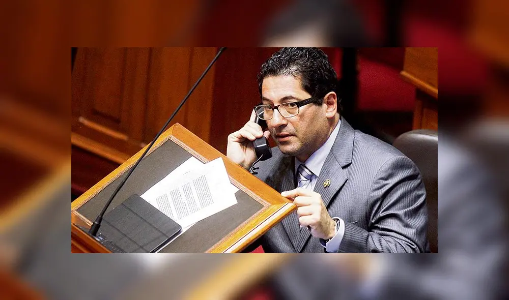Renuncia de Heresi a PPK erosiona más al oficialismo