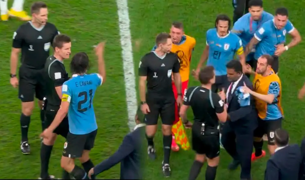 Los futbolista uruguayos se volvieron locos tras quedar eliminados. Foto: composición LR/Twitter