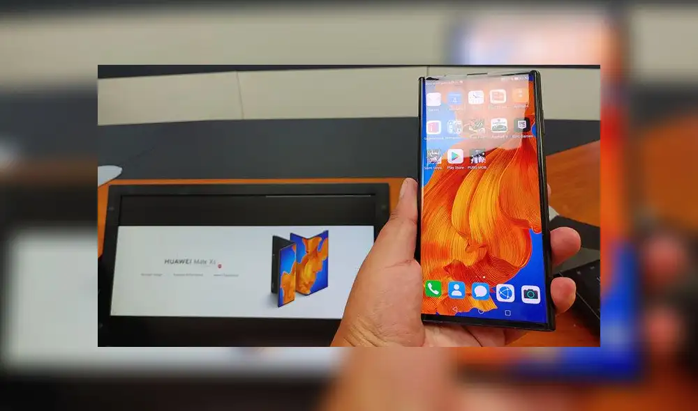 Huawei Mate Xs plegado.