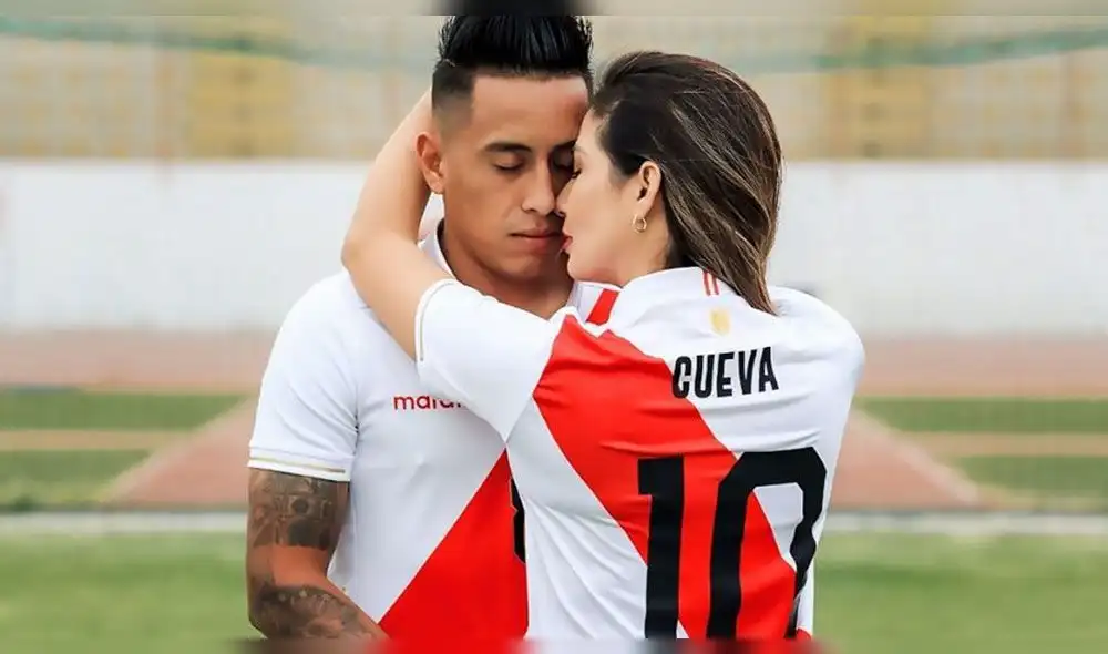 La esposa del futbolista lució una camioneta con el rostro del 8 de la Selección. La esposa del futbolista lució una camioneta con el rostro del 8 de la Selección.