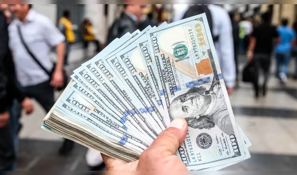 Tipo de cambio: Precio del dólar baja levemente al cierre