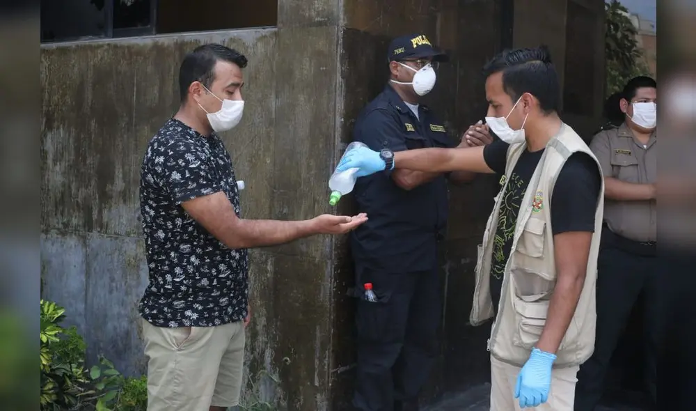 Breña: desinfectan comisaría tras confirmar que policía dio positivo a COVID-19 [VIDEO]