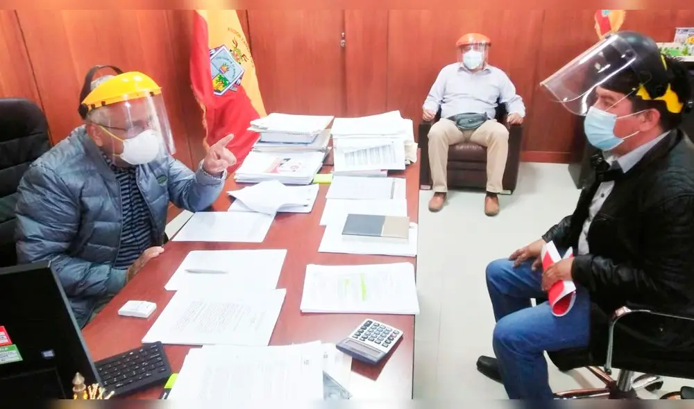 Reunión de alcalde de Pátapo con Anselmo Lozano Reunión de alcalde de Pátapo con Anselmo Lozano