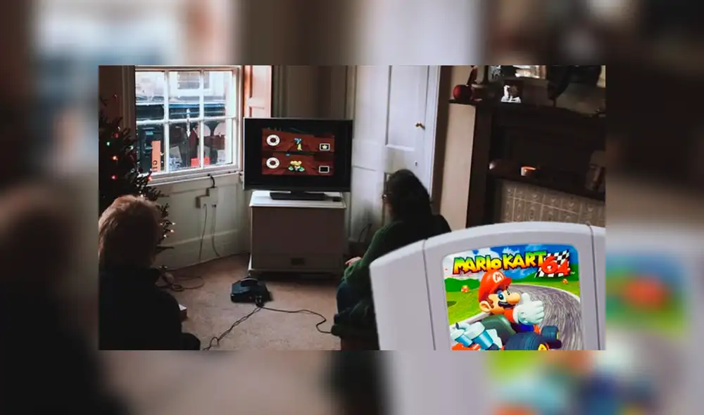 Una pareja de padres decide quién hace el té con Mario Kart 64 desde 2001 [FOTOS]