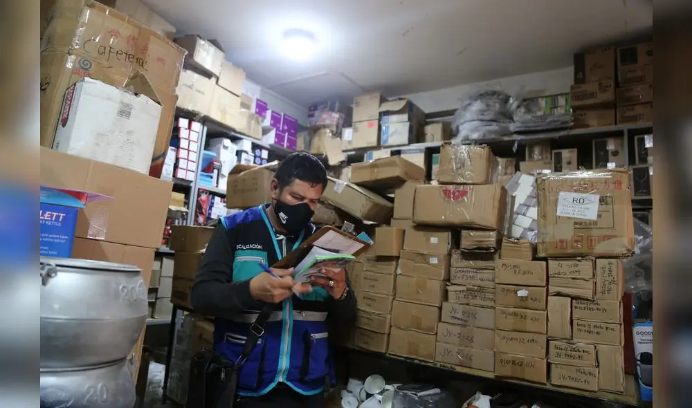 En la inspección se pudo comprobar que ningún depósito contaba con licencia de funcionamiento ni certificado de Defensa Civil. Créditos: Municipalidad de Lima