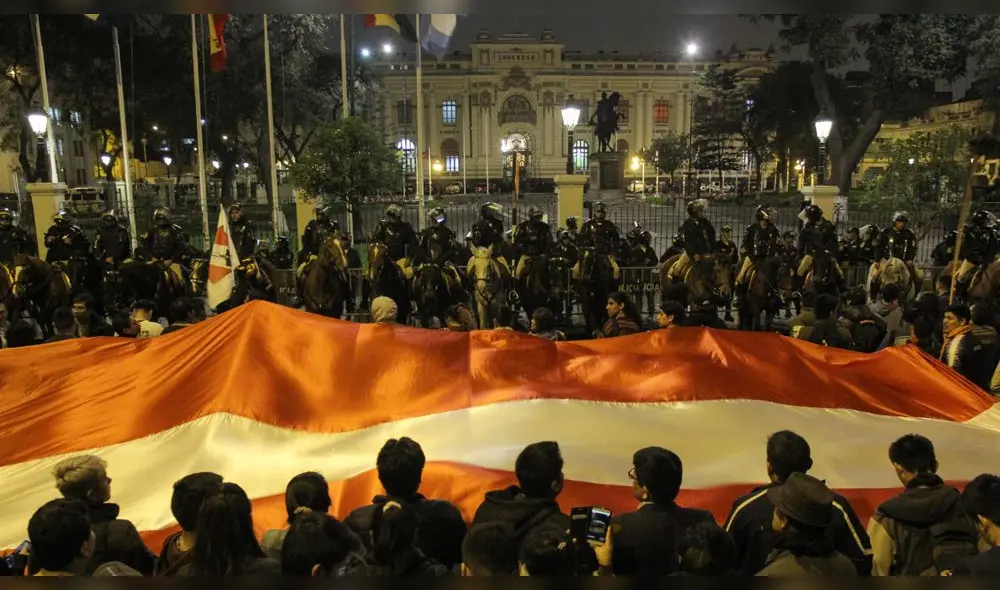 Uno de los acontecimientos más trascendentales fue el cierre del Congreso (septiembre de 2019). Foto: La República.