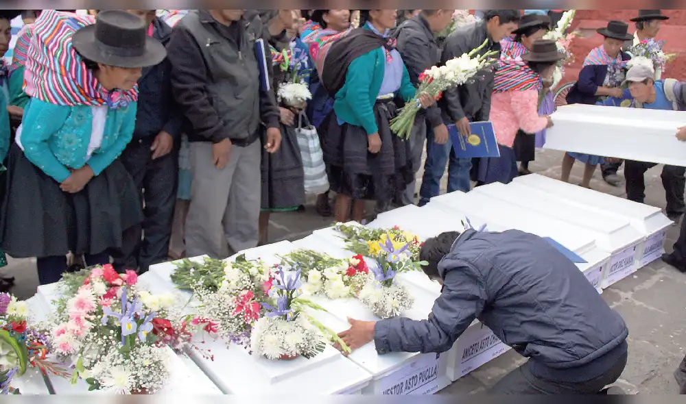 Entregan restos de víctimas de violencia en Huanta