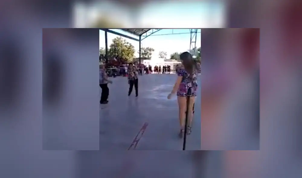 Facebook viral: Madre asiste a actuación escolar y conquista a miles con sexys pasos de twerking [VIDEO]