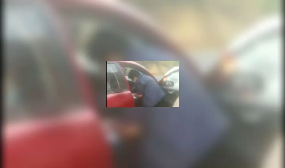Mujer da a luz en plena carretera mientras viajaba al ande de La Libertad. Foto captura Hco Tv