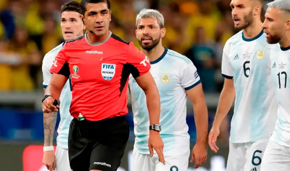 Argentina vs. Brasil: detectaron problemas de comunicación entre árbitro del partido y el VAR. Argentina vs. Brasil: detectaron problemas de comunicación entre árbitro del partido y el VAR.