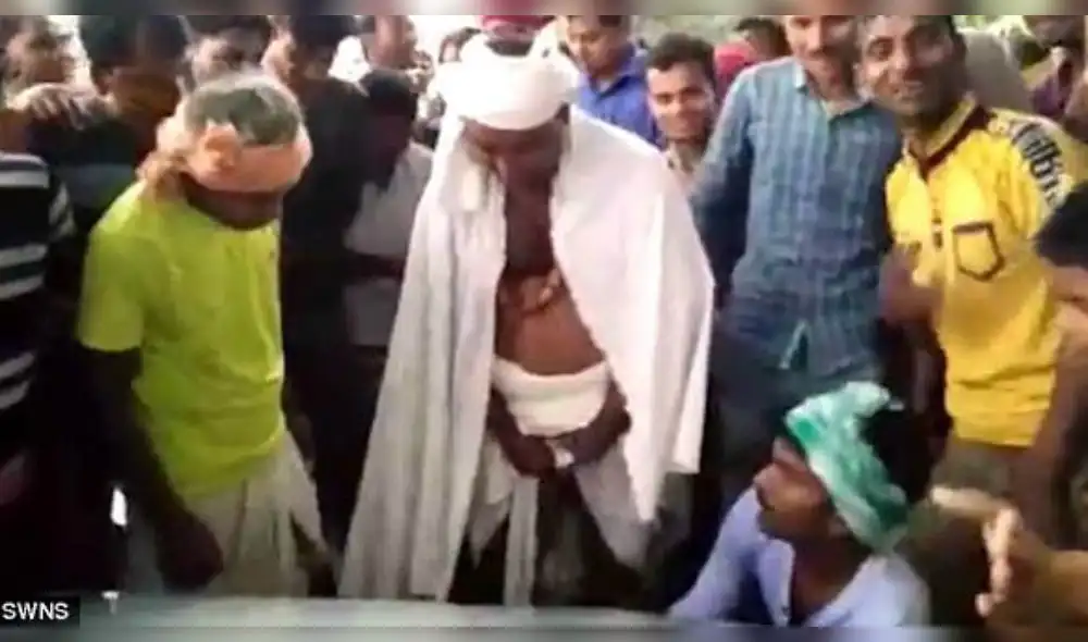 Facebook: Monje indio arrastra vehículo con sus genitales frente a miles [VIDEO]