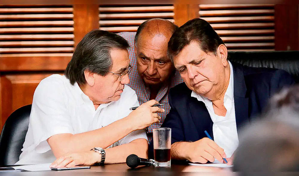Alan García y Del Castillo fueron citados a declarar por caso hospitales 