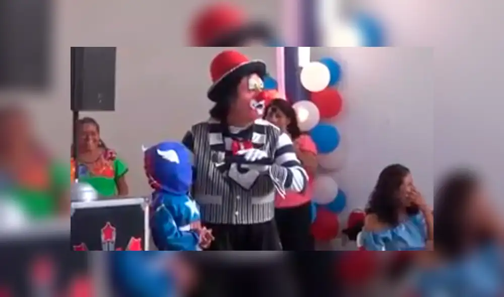 Facebook viral: niño 'trolea' a payaso que animaba su fiesta de cumpleaños [VIDEO]
