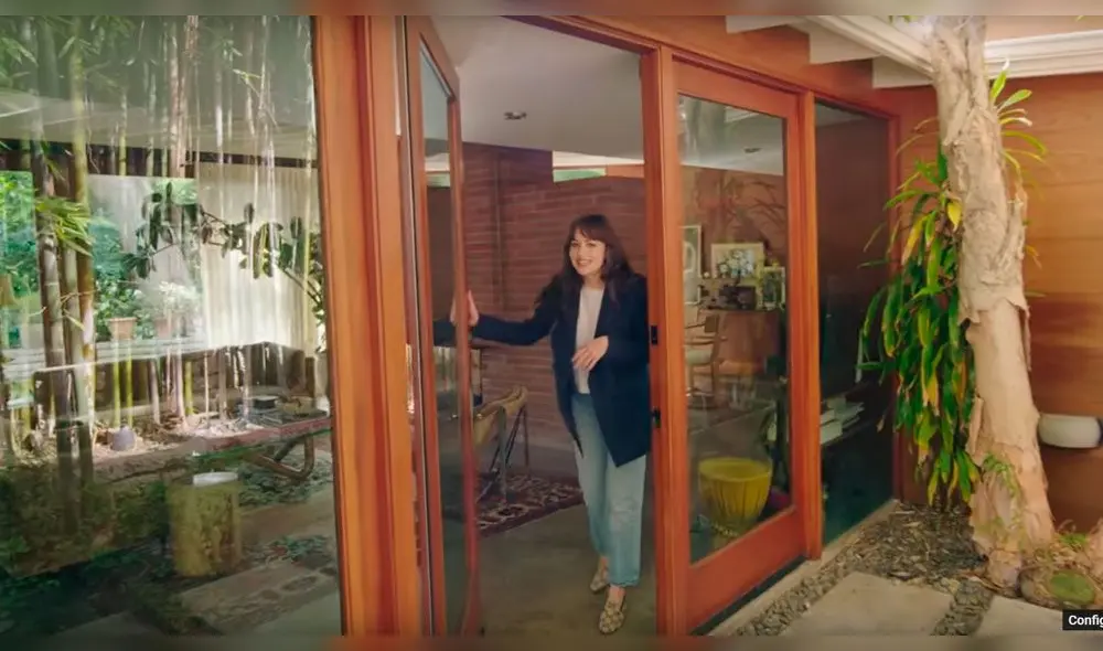 Dakota Johnson's deja entrar a su casa en Los Ángeles a la revista Architectural Digest. Foto: Captura YouTube