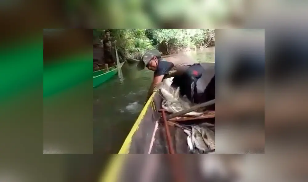 Hombre ingresa a misterioso lago para pescar. Foto: Captura.