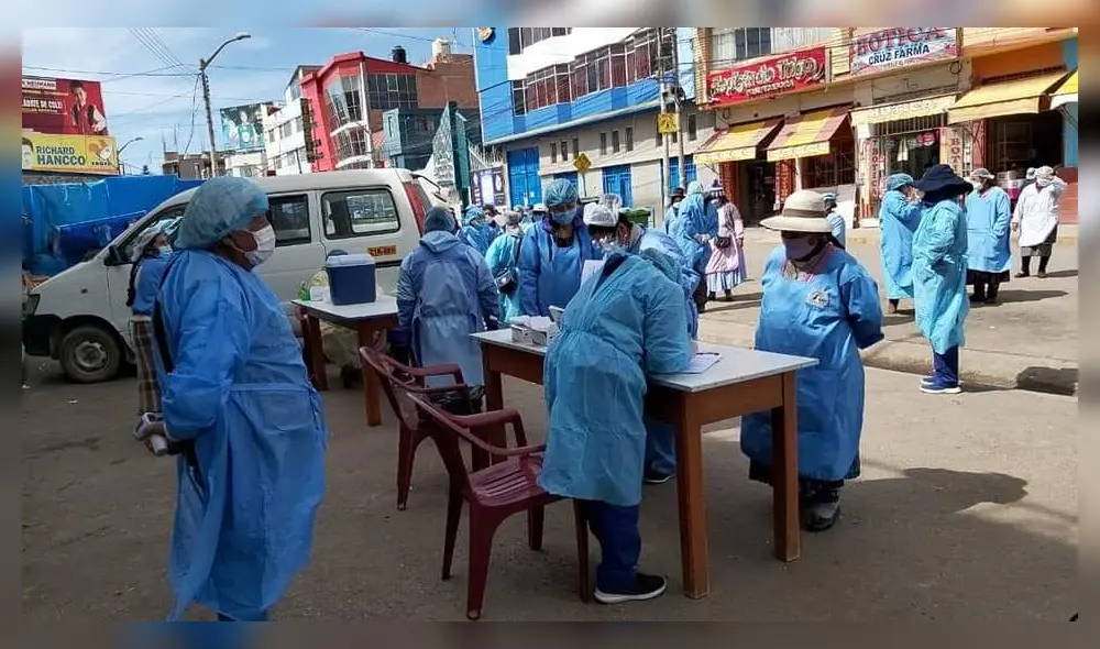 Puno. Personal del hospital Carlos Monge Medrano recorrió mercados de Juliaca. Puno. Personal del hospital Carlos Monge Medrano recorrió mercados de Juliaca.