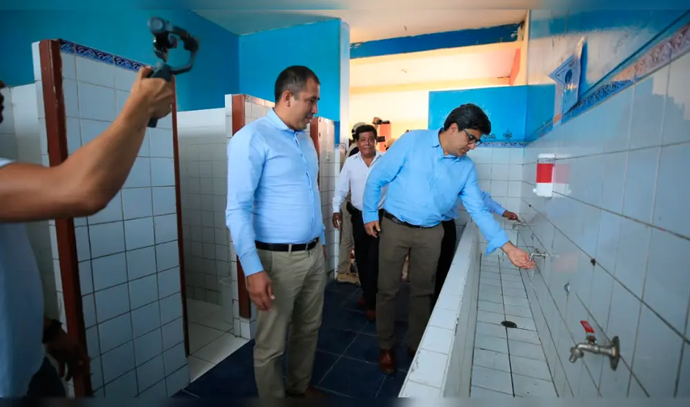 Autoridades inspeccionaron condiciones básicas de planteles. Autoridades inspeccionaron condiciones básicas de planteles.