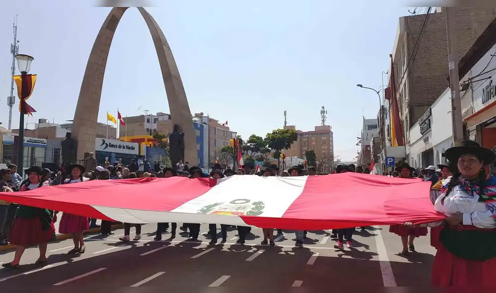 En honor. Marcha Patriótica por los Mártires de la Resistencia.
