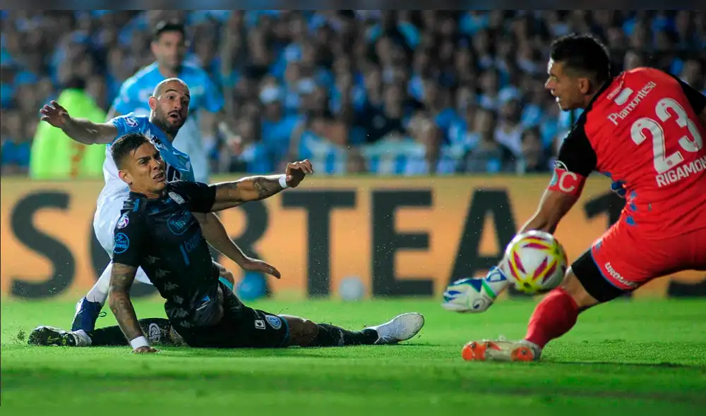 Racing venció 1-0 a Belgrano y está a un paso de ser campeón de la Superliga Argentina Racing venció 1-0 a Belgrano y está a un paso de ser campeón de la Superliga Argentina