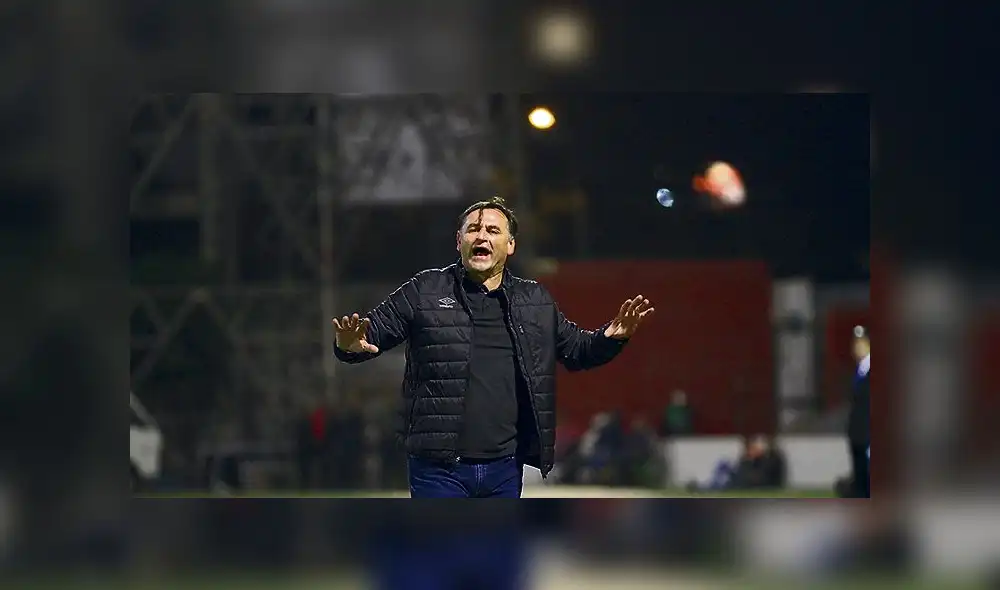 ENCUENTRO DE CARLOS A. MANNUCCI VS SAN MARTIN, JUGADO EN EL ESTADIO MANSICHE DE TRUJILLO.RESULTADO 1-0 GANA MANNUCCI.LIGA 1 - TORNEO CLAUSURACARLOS BUSTOS DIRECTOR TECNICO DE UNIVERSIDAD SAN MARTIN