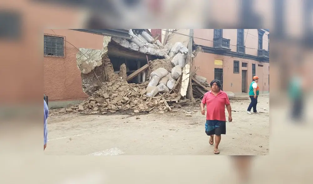 Cercado de Lima: madre e hijo salvan de morir tras derrumbarse casona por exceso de peso [VIDEO]