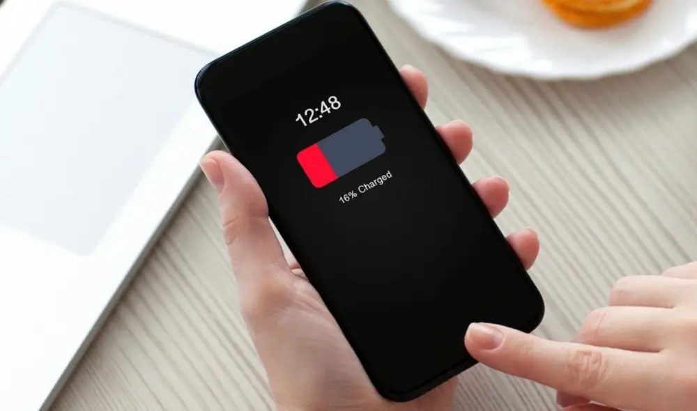 Algunos smartphones presentan el problema de no llegar al 100 % de carga. Foto: RCUK.