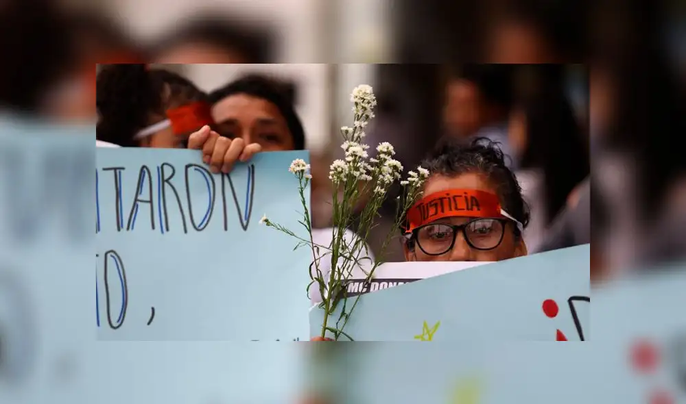 Realizaron plantón en McDonald’s de Miraflores para exigir justicia por muerte de jóvenes trabajadores