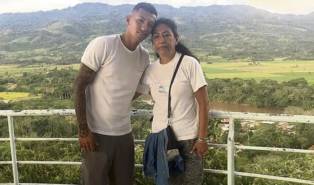 Familia. David Dioses junto a su mamá, uno de los motores de su vida.