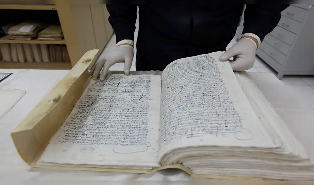 Archivo General de la Nación: mafias trafican con documentos históricos del Perú [VIDEO]