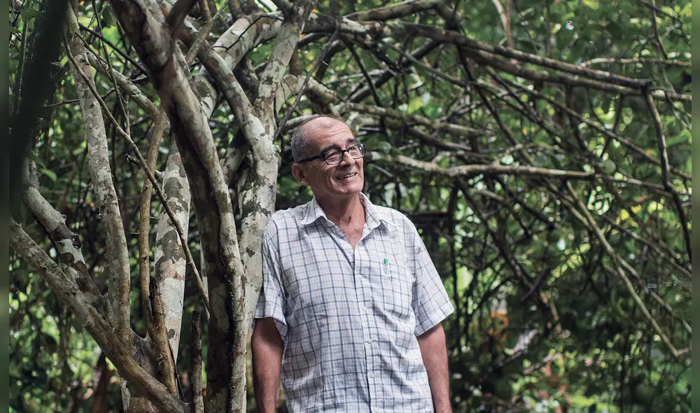 Víctor Zambrano, vecino de la familia Pacheco y líder de los defensores ambientales en Tambopata. Hace unas semanas, desconocidos incendiaron parte del bosque colindante con su concesión. Foto: Giancarlo Shibayama / SPDA