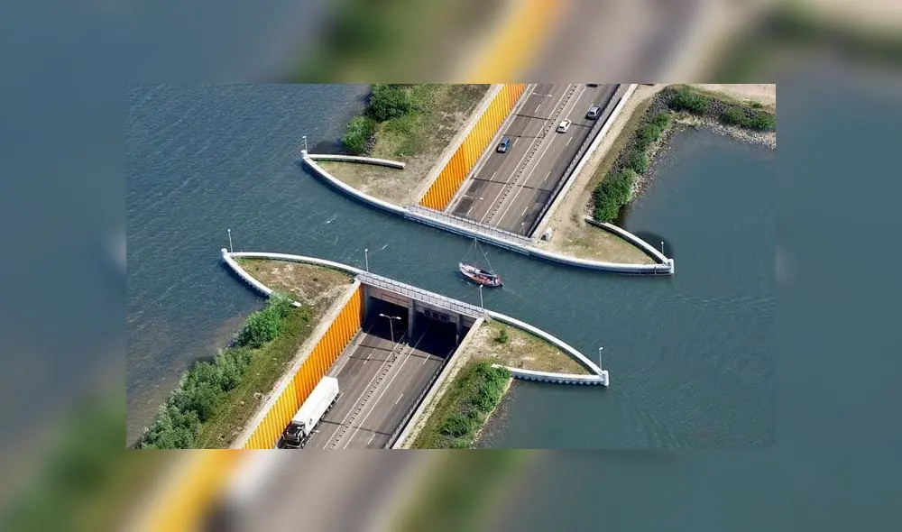 Acueducto en Holanda fue construido en 2002. Foto: Marcianos. Acueducto en Holanda fue construido en 2002. Foto: Marcianos.