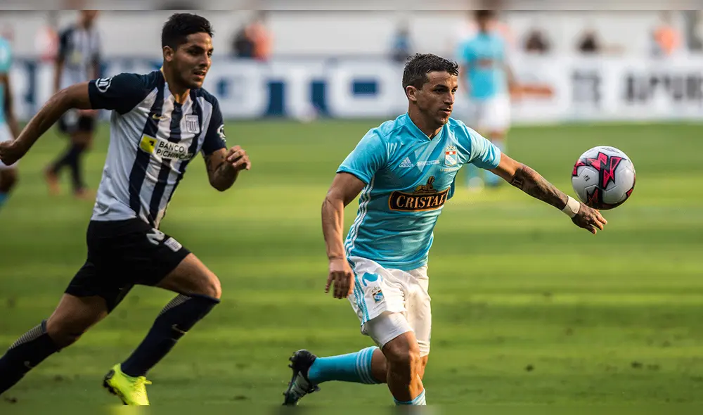 Gabriel Costa descarta regresar al fútbol peruano. Foto: AFP