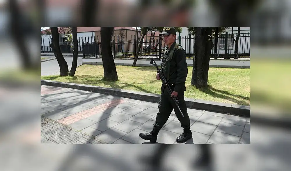 Las primeras imágenes del atentado con coche bomba en escuela policial de Bogotá [FOTOS]
