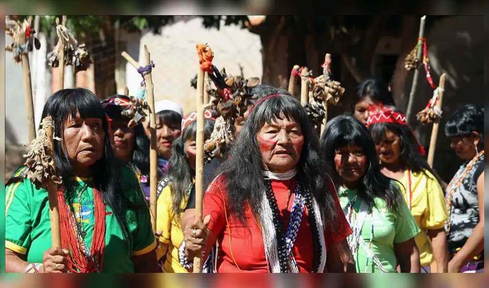 Mujeres indígenas piden al Gobierno medidas para proteger sus comunidades. Foto: EFE Mujeres indígenas piden al Gobierno medidas para proteger sus comunidades. Foto: EFE